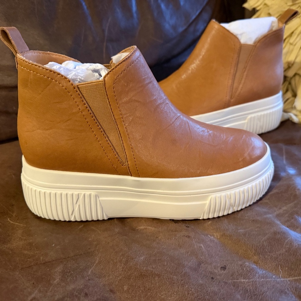Platform J/Slide Ankle Boots